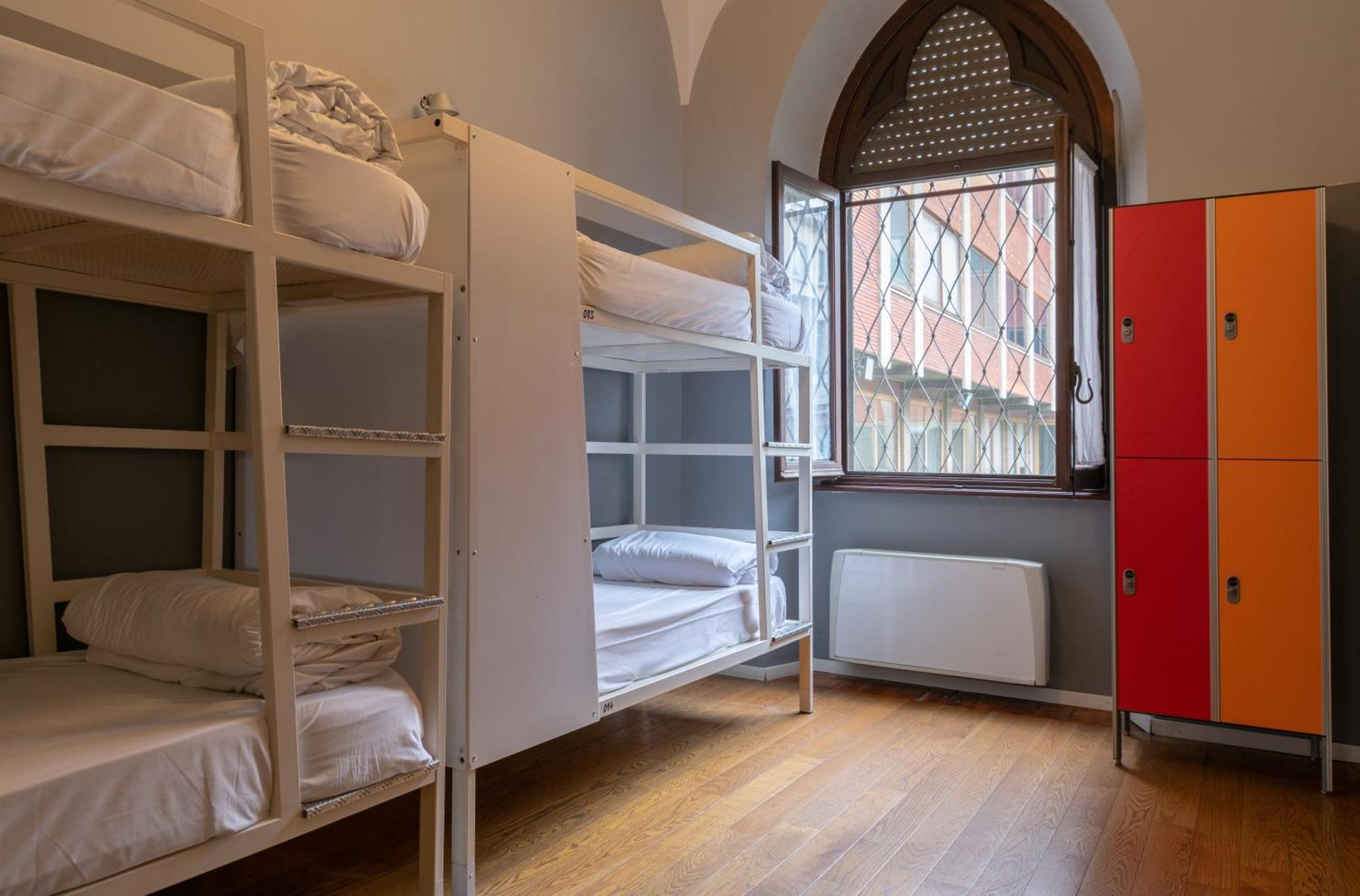 Babila Hostel & Bistrot Milan Exterior photo