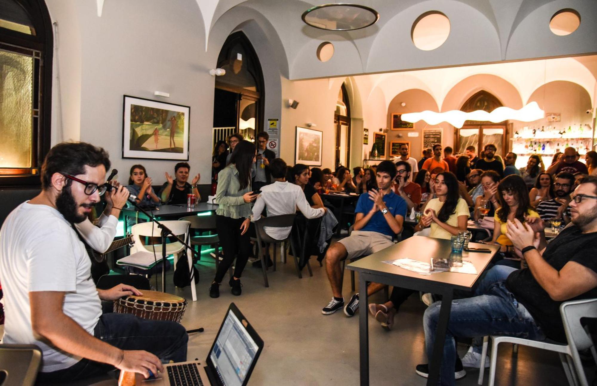 Babila Hostel & Bistrot Milan Exterior photo